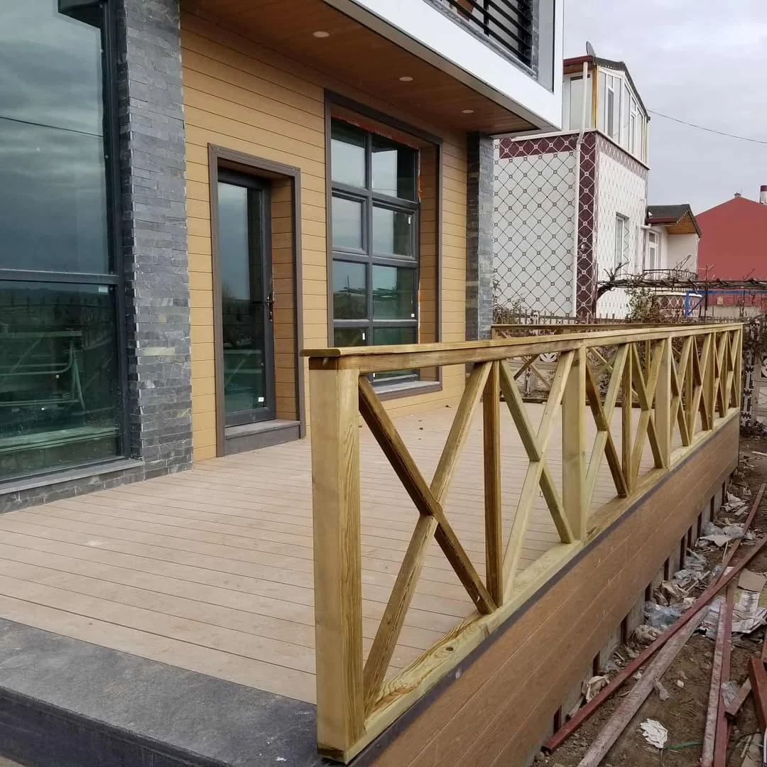 Ahşap Balkon